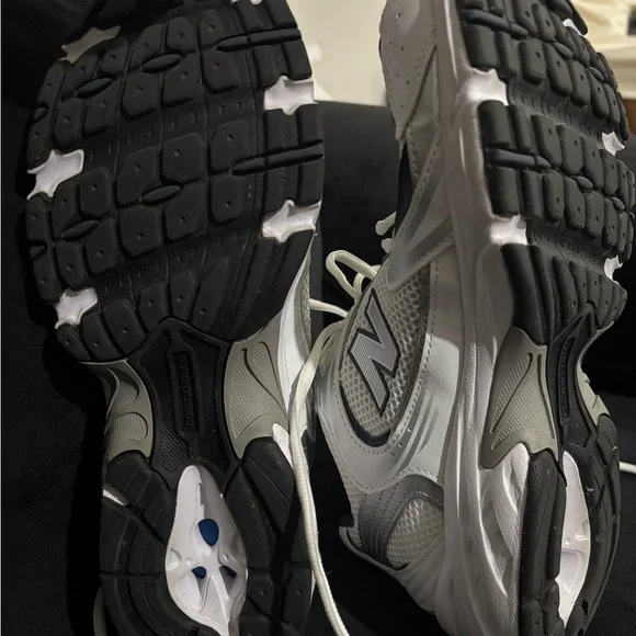 Women’s New Balance 530 - Picture 5 of 5